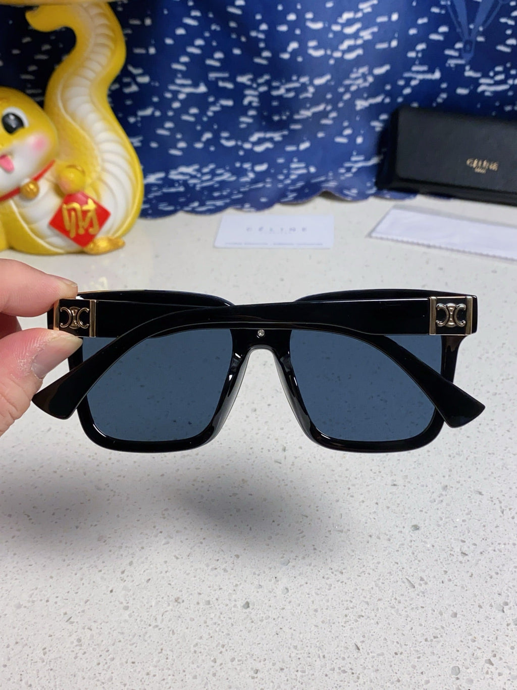 TRIOMPHE SUNGLASSES 548637 IN BLACK ACETATE