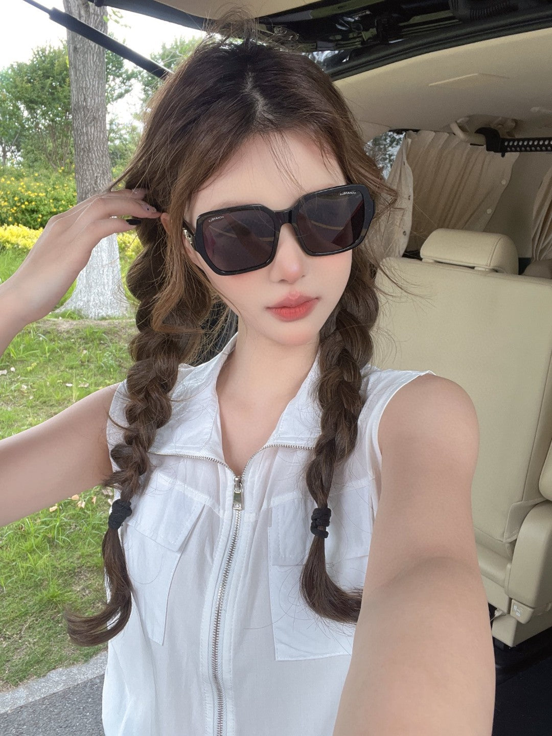 SQUARE SUNGLASSES 638932 IN BLACK ACETATE