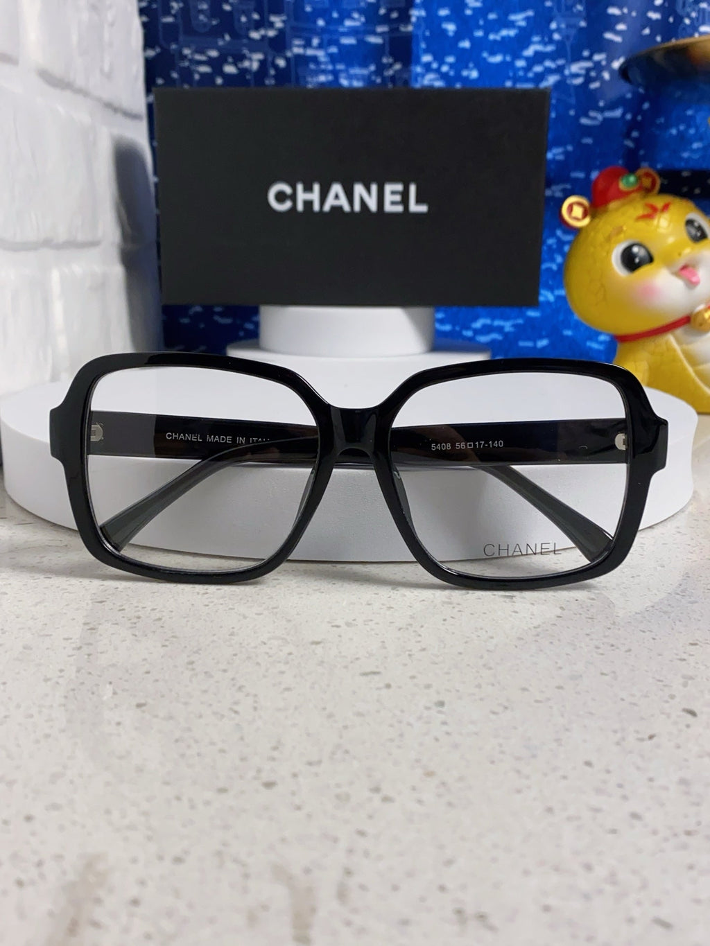 SQUARE SUNGLASSES 638934 IN BLACK ACETATE