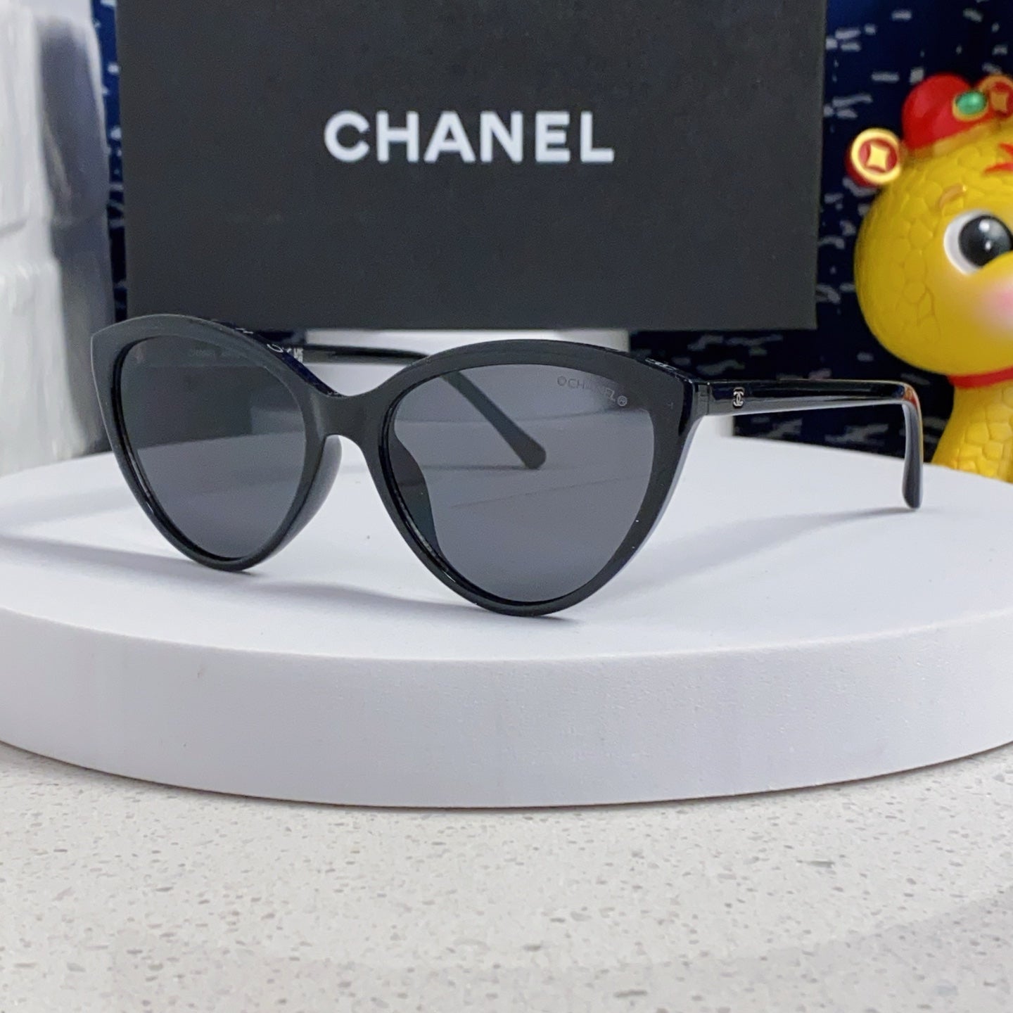 CAT EYE SUNGLASSES CH3393 IN BLACK ACETATE BLACK LENSES