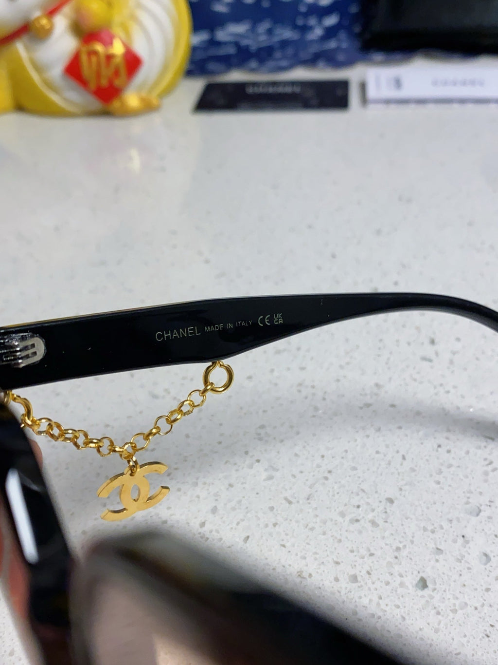 SQUARE SUNGLASSES 641807 IN BLACK ACETATE LIGHT BROWN LENSES