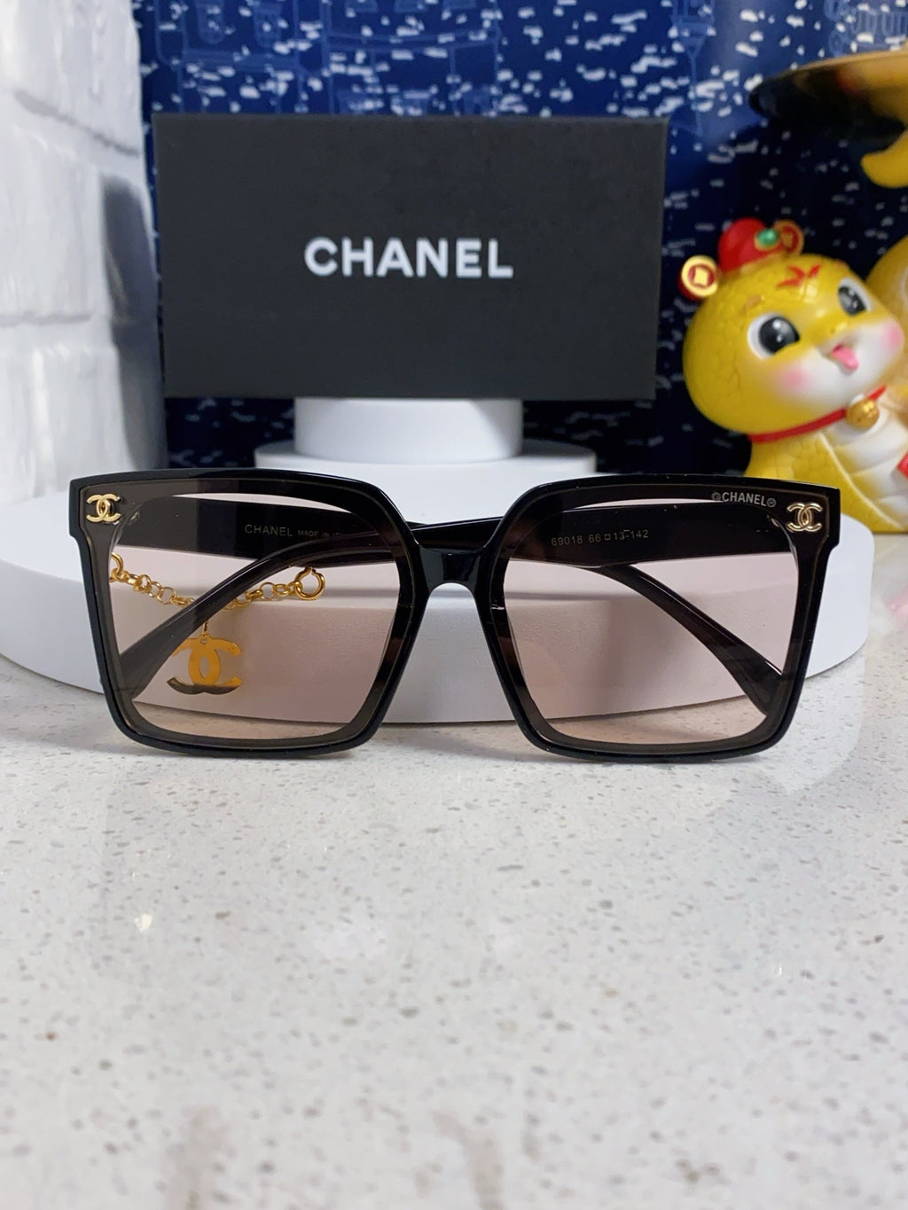 SQUARE SUNGLASSES 641807 IN BLACK ACETATE LIGHT BROWN LENSES