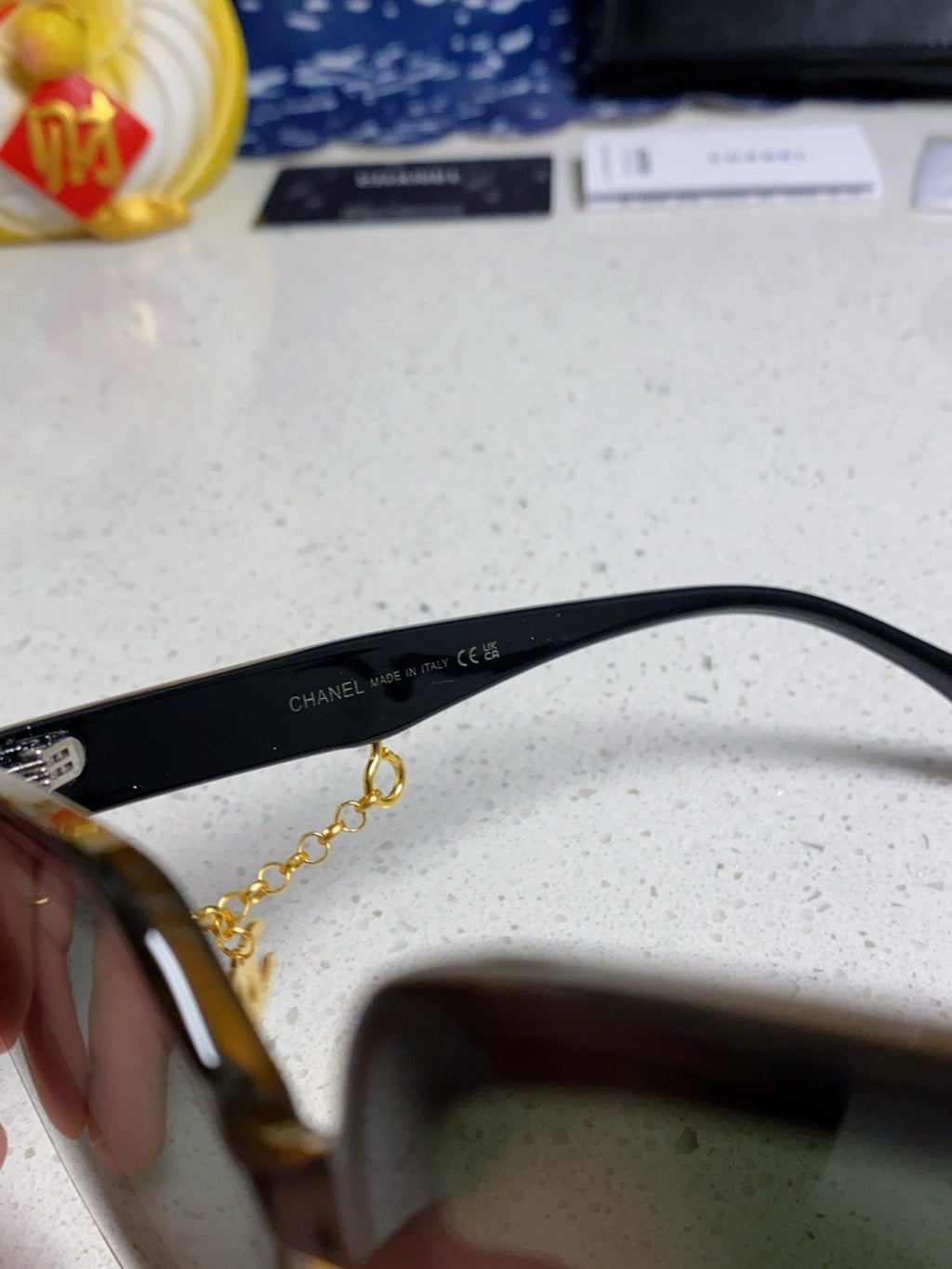 SQUARE SUNGLASSES 641808 IN BLACK OMBRE ORANGE ACETATE GOLD CHAIN