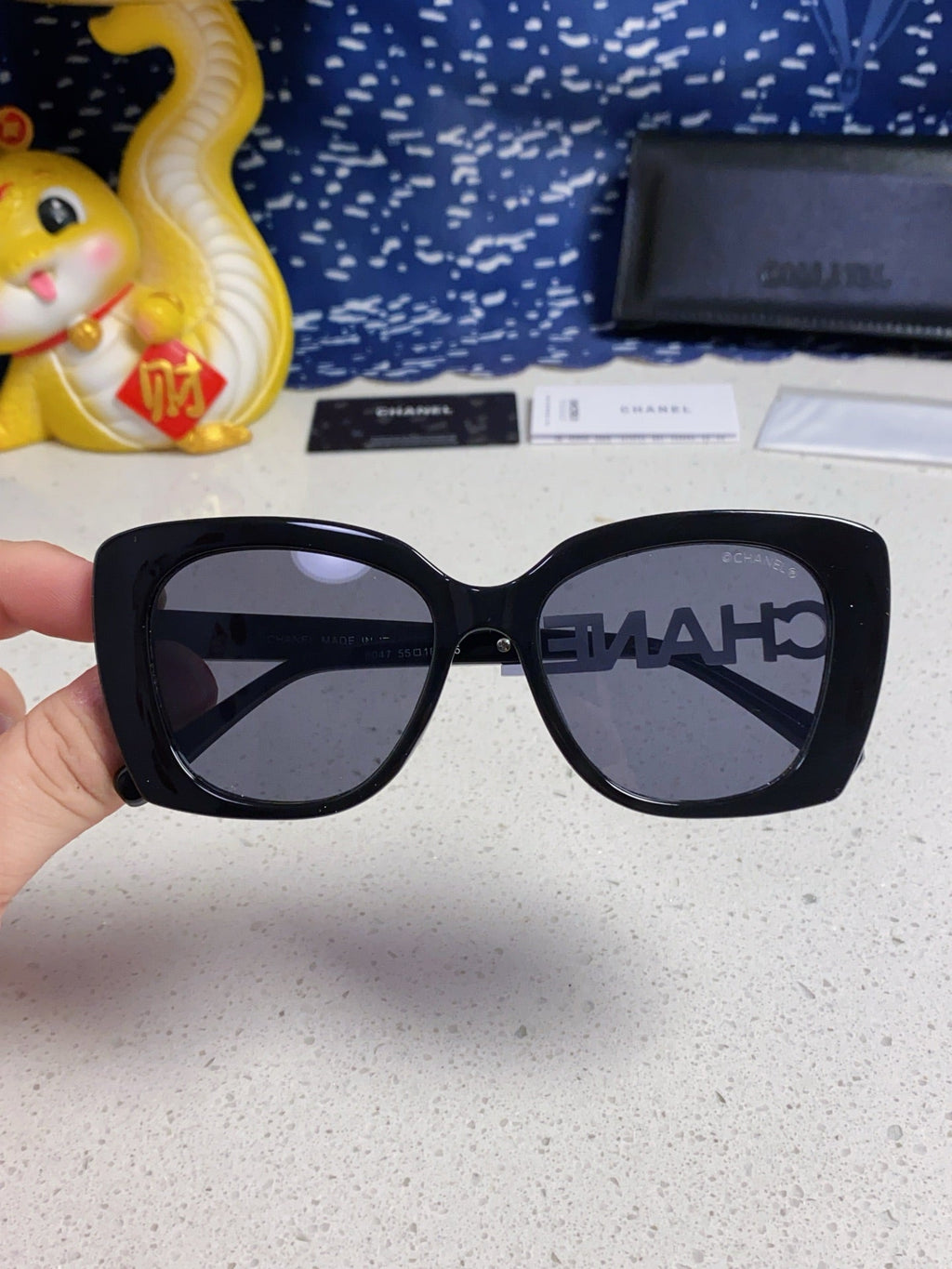 BUTTERFLY SUNGLASSES 641815 IN BLACK ACETATE WHITE METAL LOGO