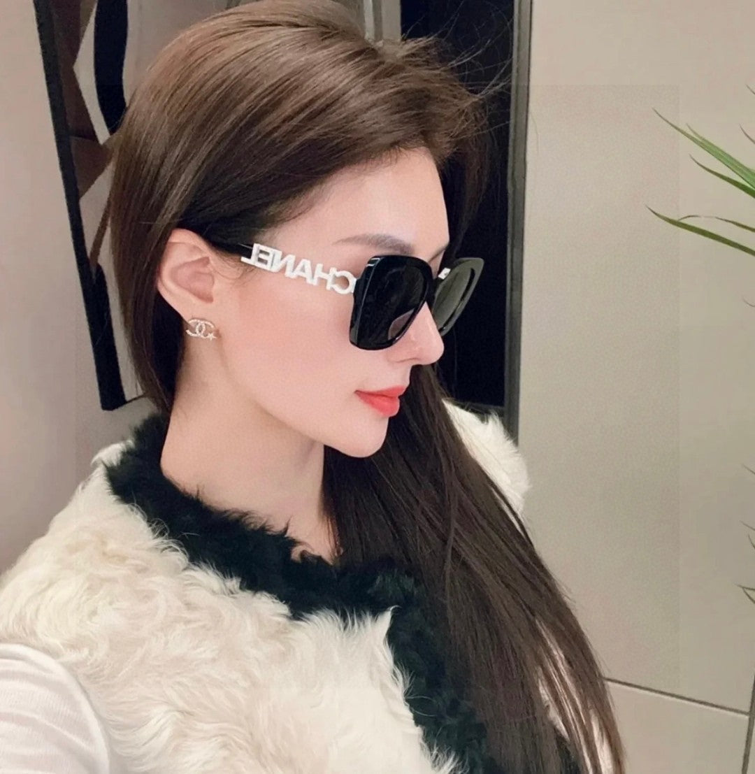 BUTTERFLY SUNGLASSES 641815 IN BLACK ACETATE WHITE METAL LOGO