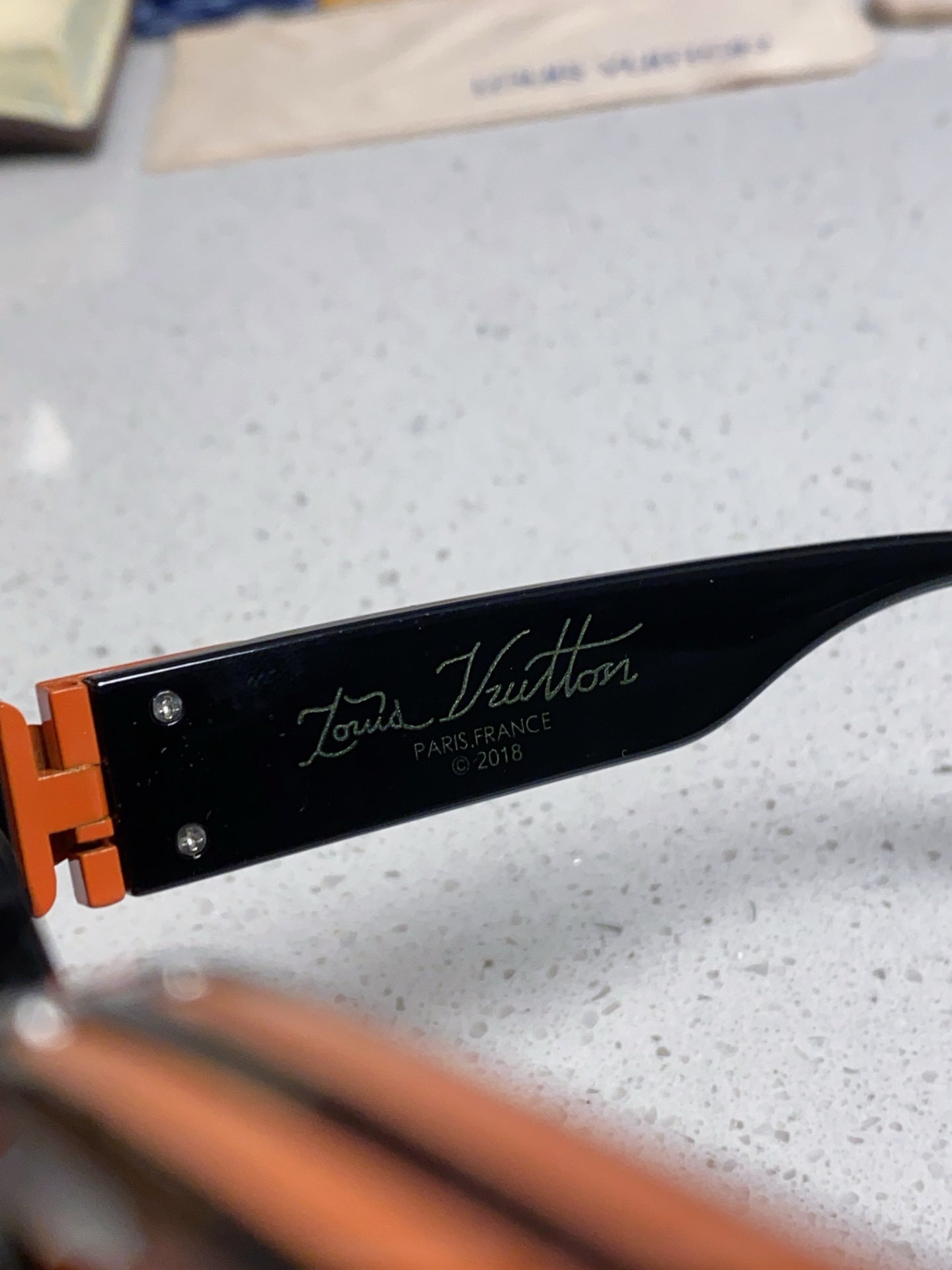 RECTANGLE SUNGLASSES 575848 IN BLACK ACETATE ORANGE METAL YELLOW LENS