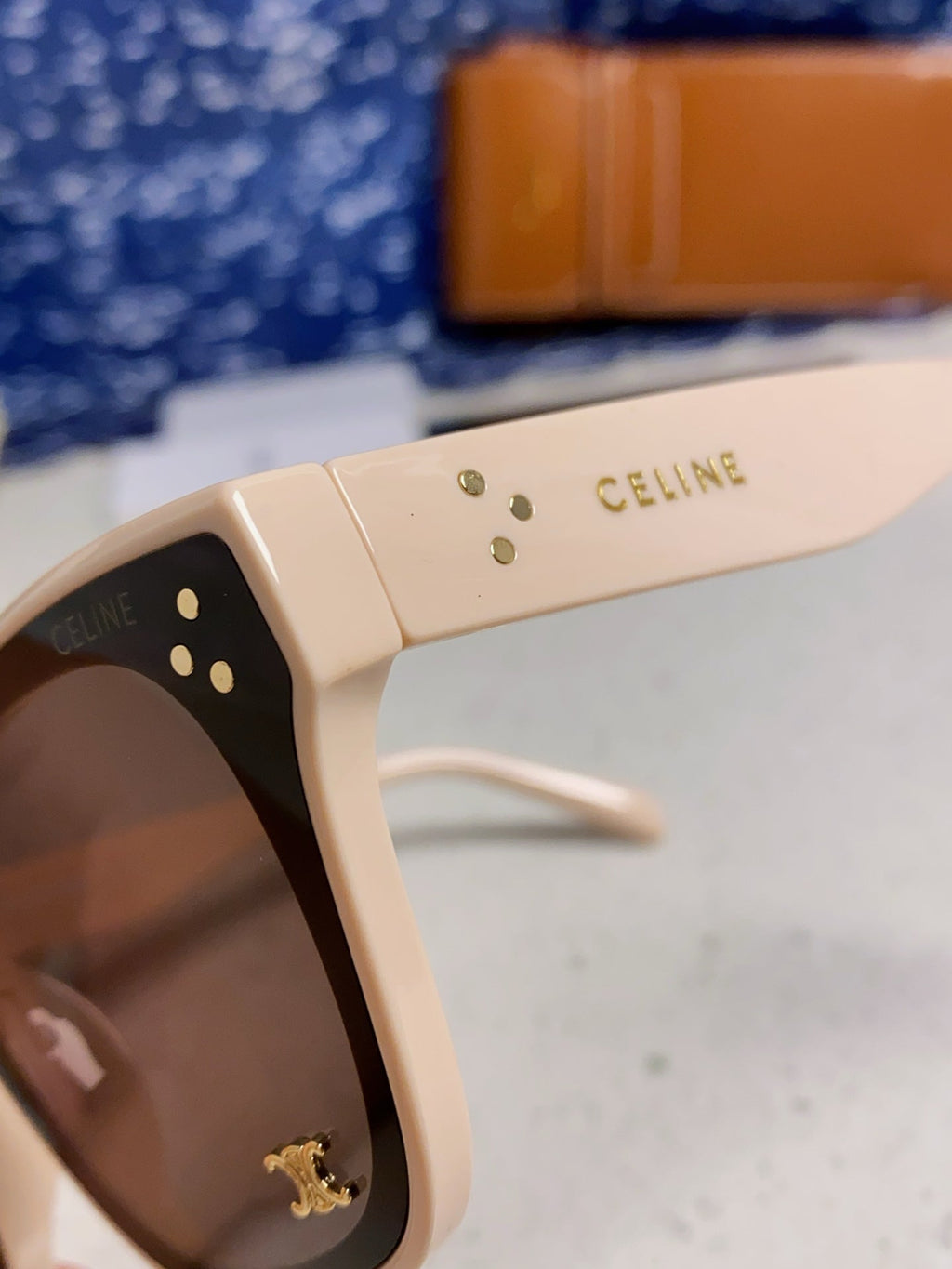 SQUARE SUNGLASS 575841 IN NUDE ACETATE