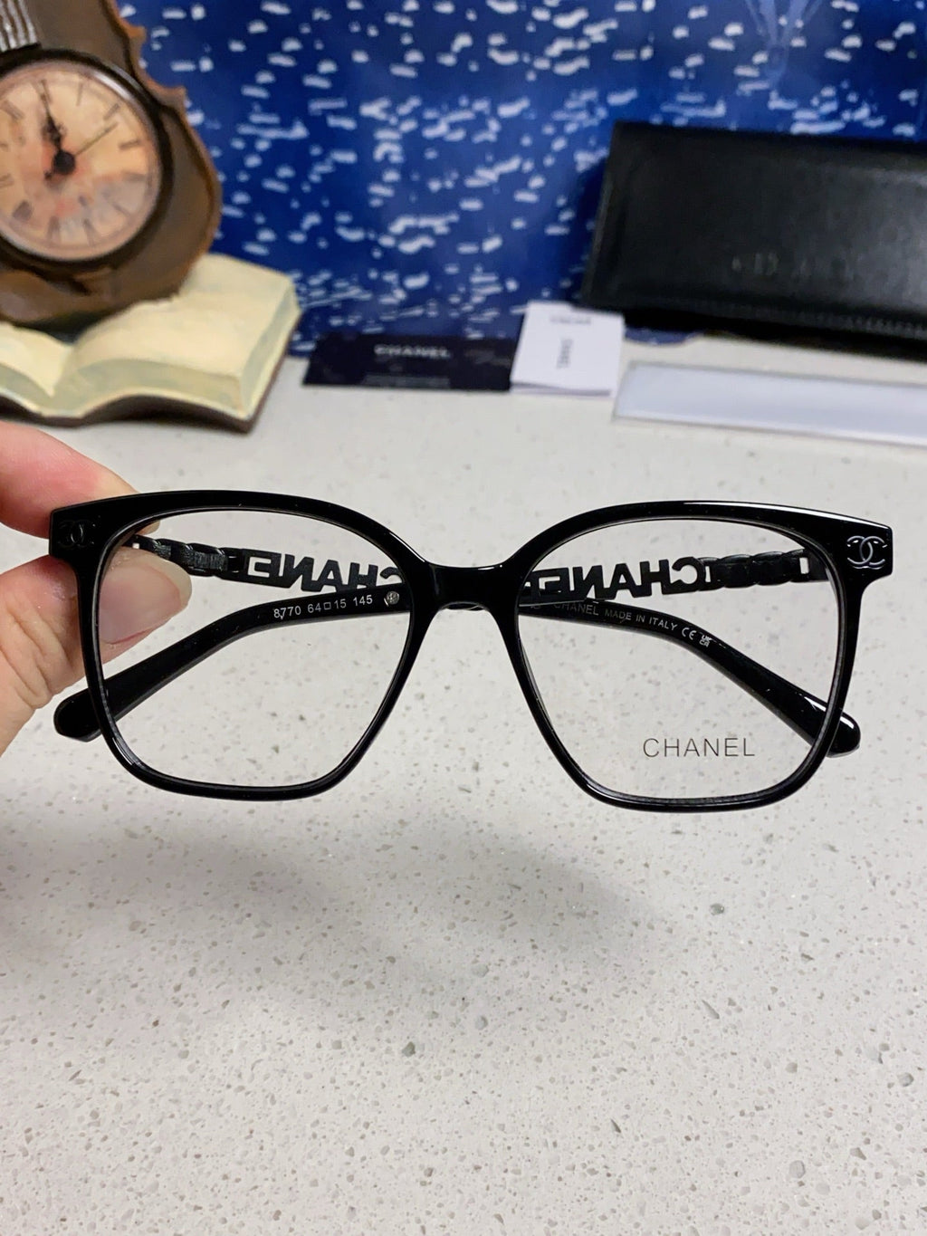 SQUARE SUNGLASSES 632029 IN BLACK ACETATE BLACK LOGO ON FRAME