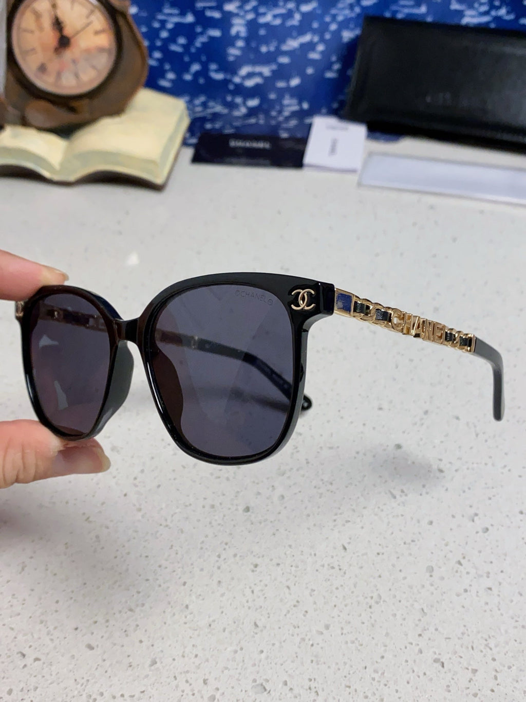 SQUARE SUNGLASSES 632033 IN BLACK ACETATE BLACK LENSES