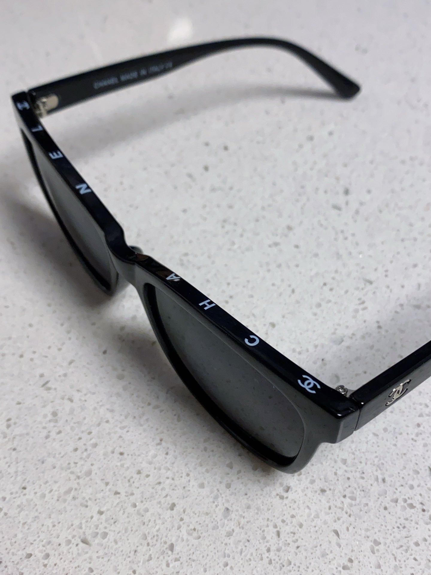 SQUARE SUNGLASSES 3392 IN BLACK ACETATE BLACK LENSES