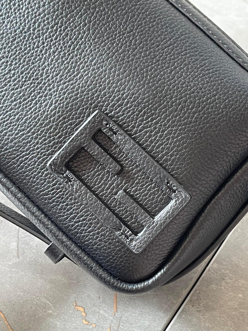 SIMPLY MINI 22 IN BLACK GRAINED CALFSKIN