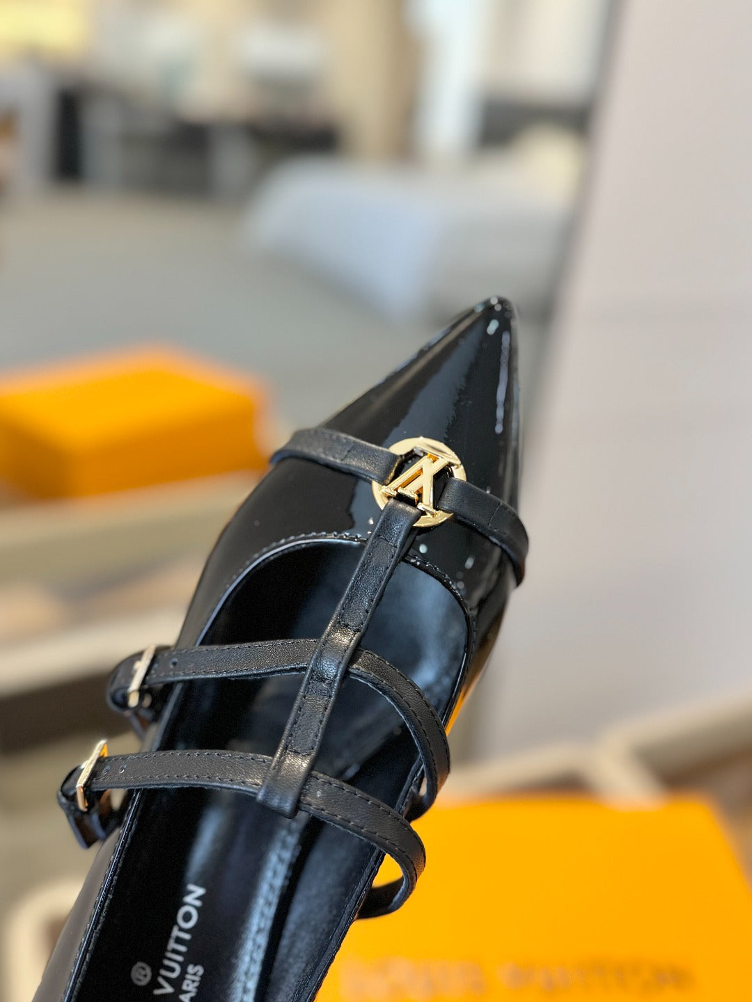 HIGH PUMP 5 CM TRIPLE-STRAP IN BLACK PATENT CALFSKIN