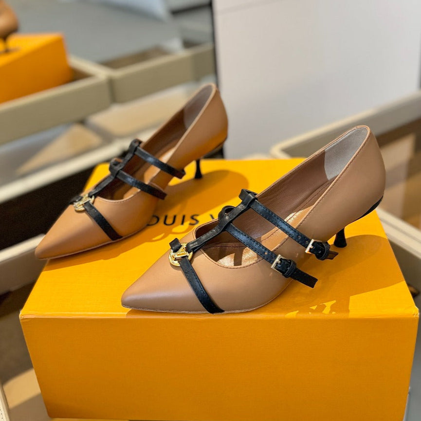 HIGH PUMP 5 CM TRIPLE-STRAP IN CIDER BROWN CALFSKIN WITH BLACK STRAP