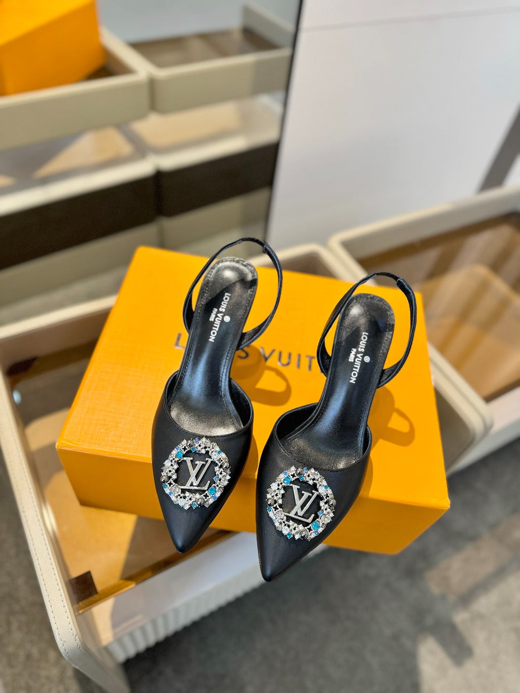 HIGH HEEL 75 MM SLINGBACK IN BLACK CALFSKIN WITH CRYSTAL