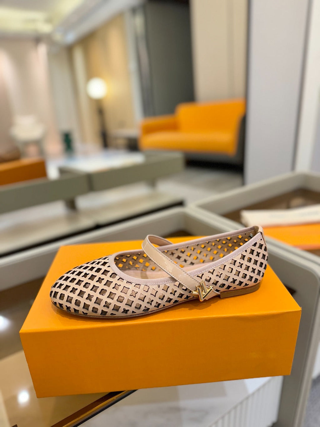 ROMY FLAT BALLERINA IN LIGHT PINK MESH PATENT CALFSKIN