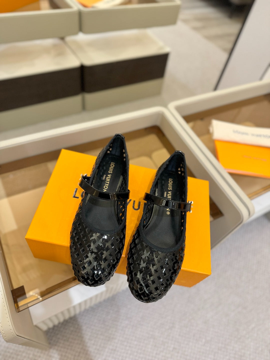 ROMY FLAT BALLERINA IN BLACK MESH PATENT CALFSKIN