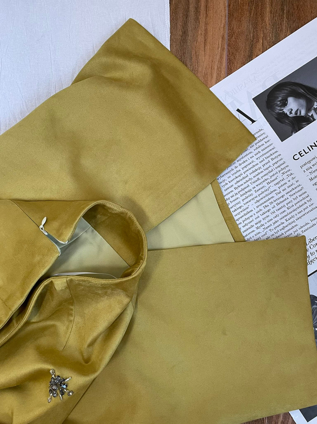 PRADA 25S SUEDE MIDI SKIRT 561