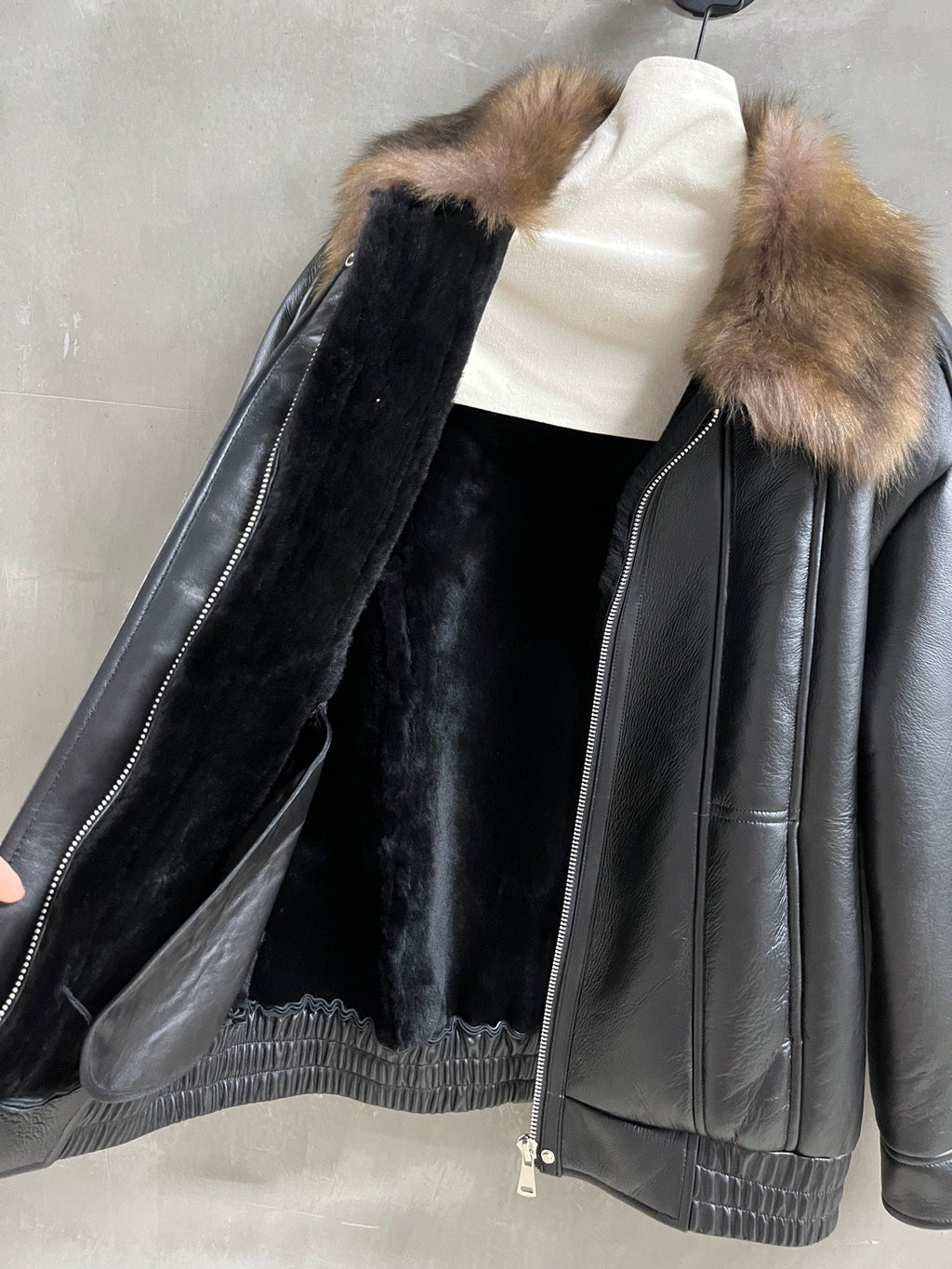 YSL 25S LEATHER JACKET STYLE 142