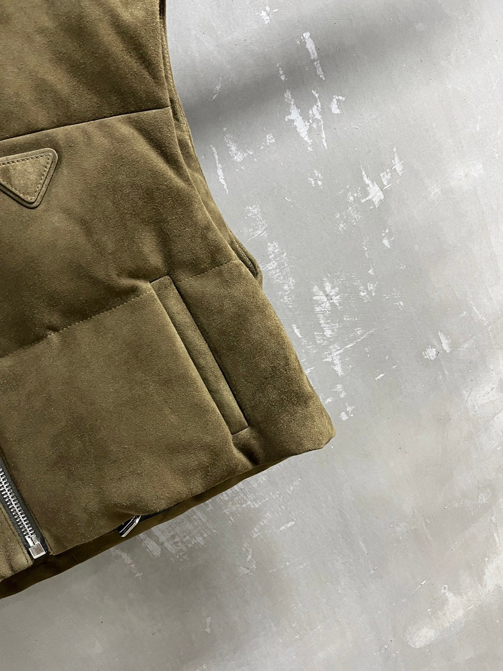 PRADA 25S SUEDE DOWN VEST 386