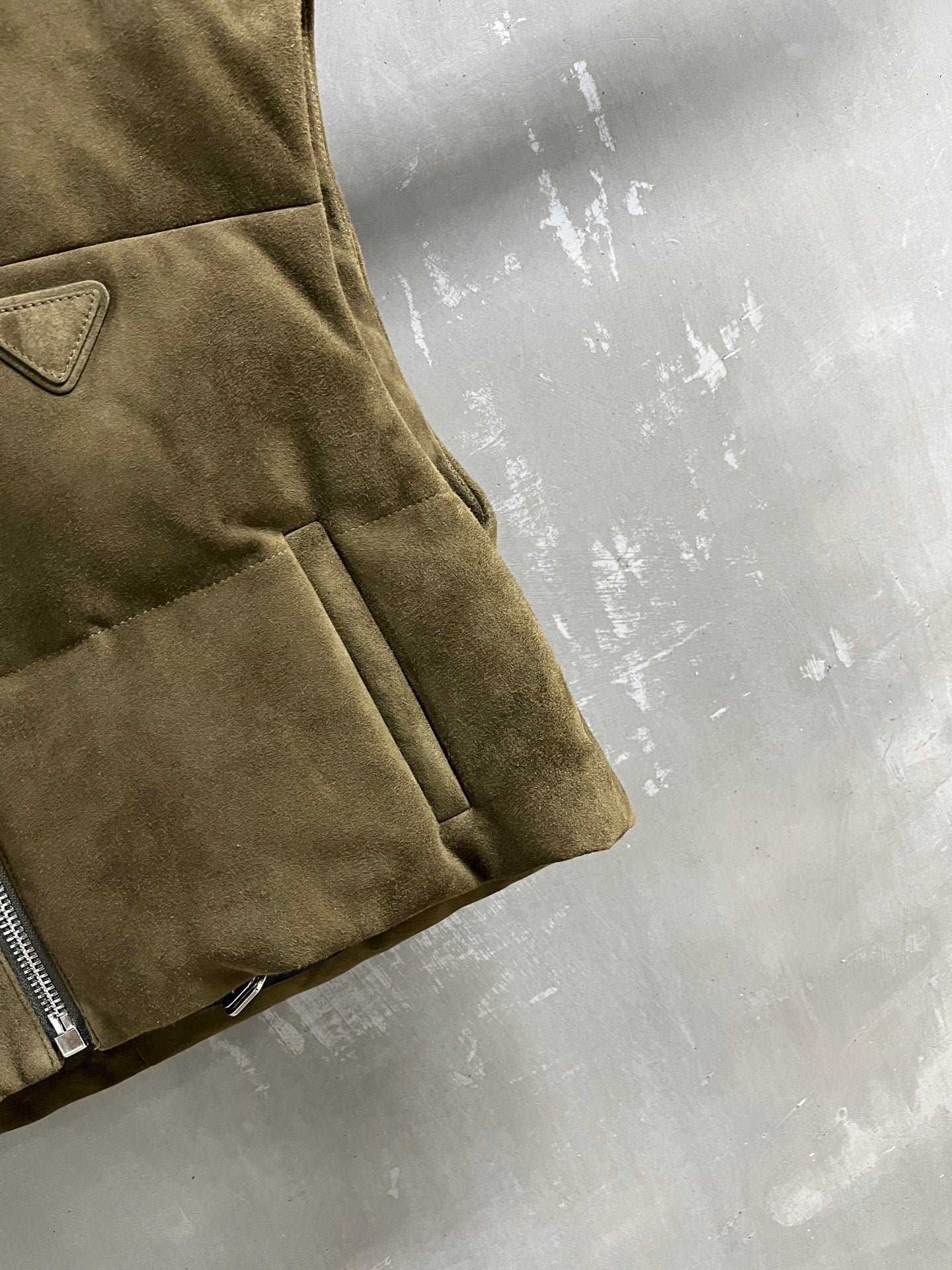PRADA 25S SUEDE DOWN VEST 386