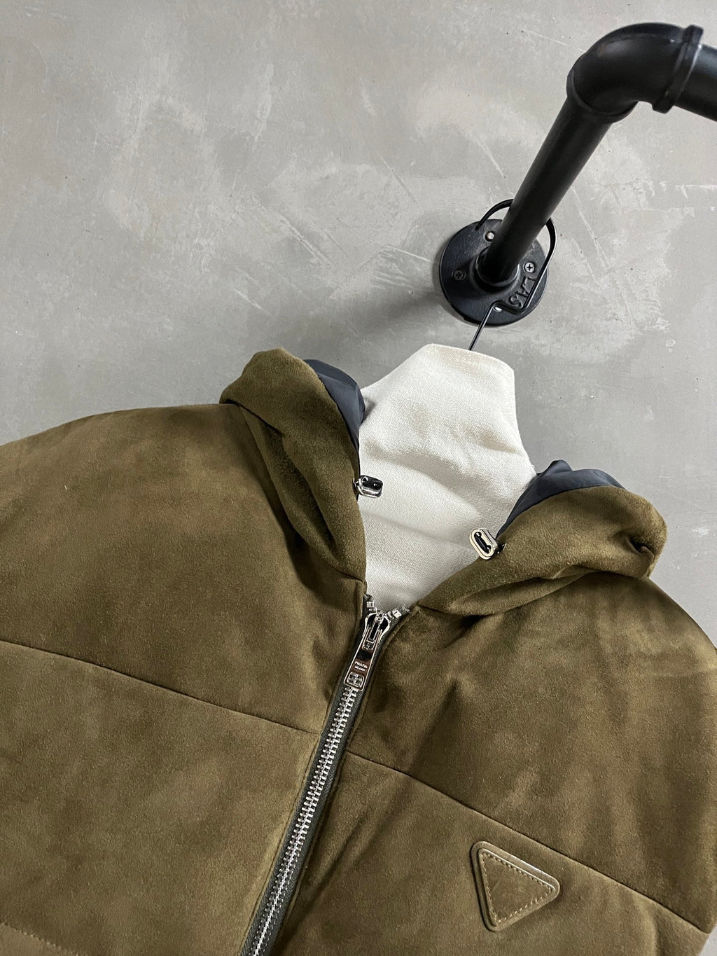 PRADA 25S SUEDE DOWN VEST 386