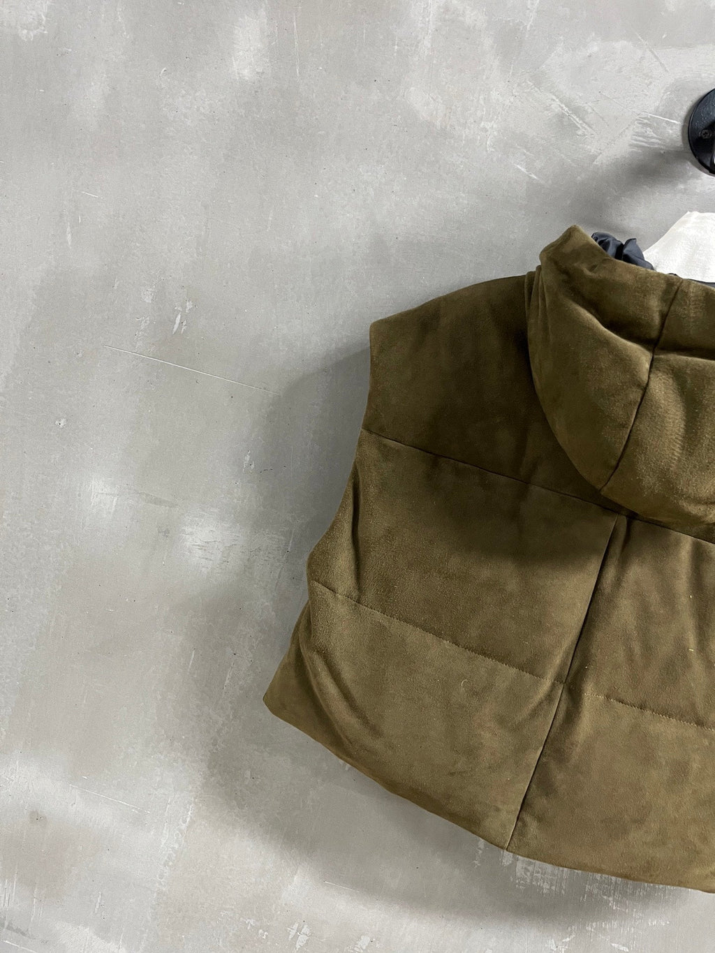 PRADA 25S SUEDE DOWN VEST 386