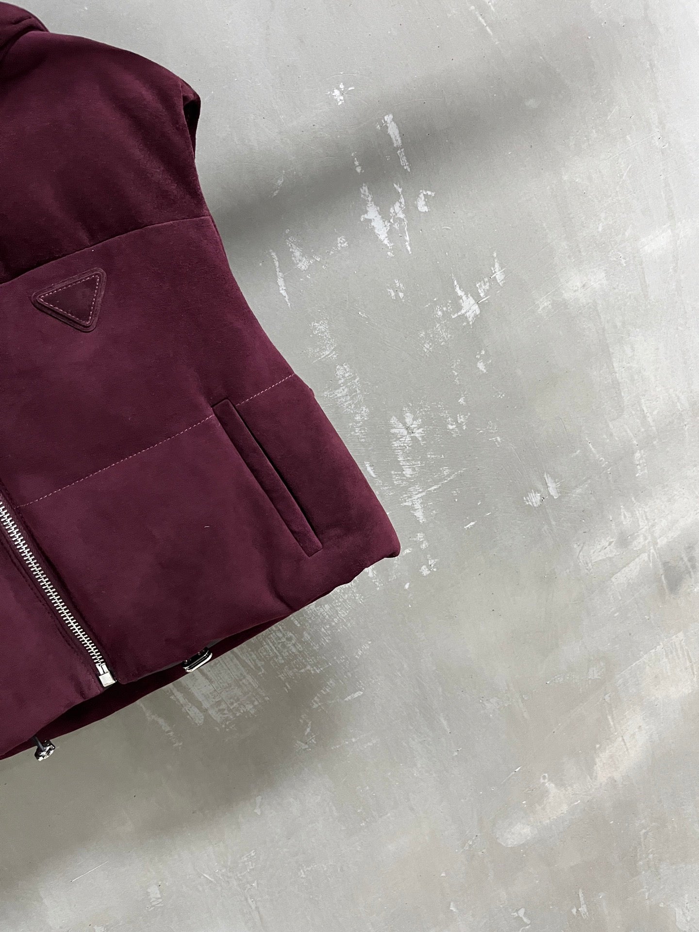 PRADA 25S SUEDE DOWN VEST 385