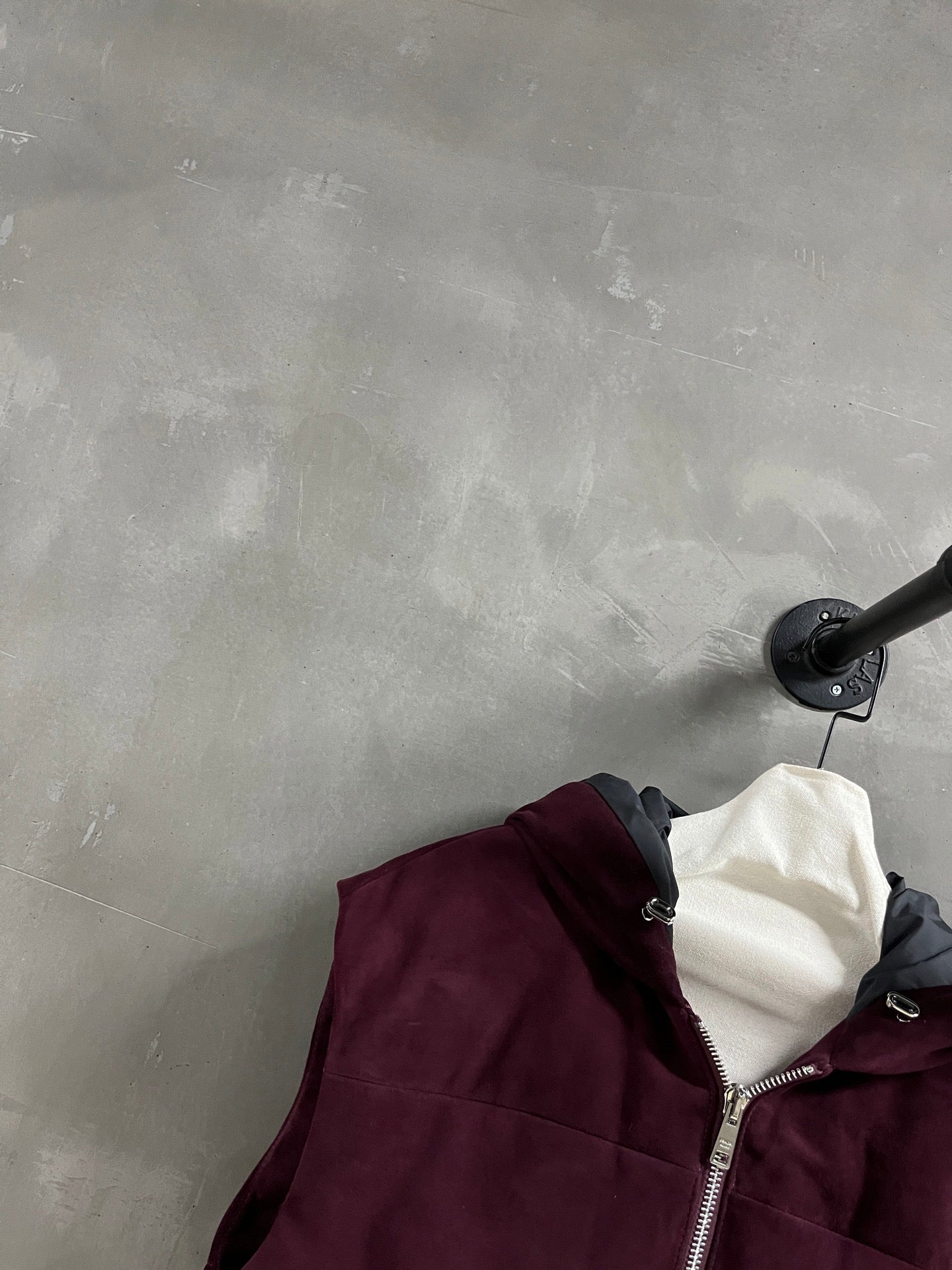 PRADA 25S SUEDE DOWN VEST 385