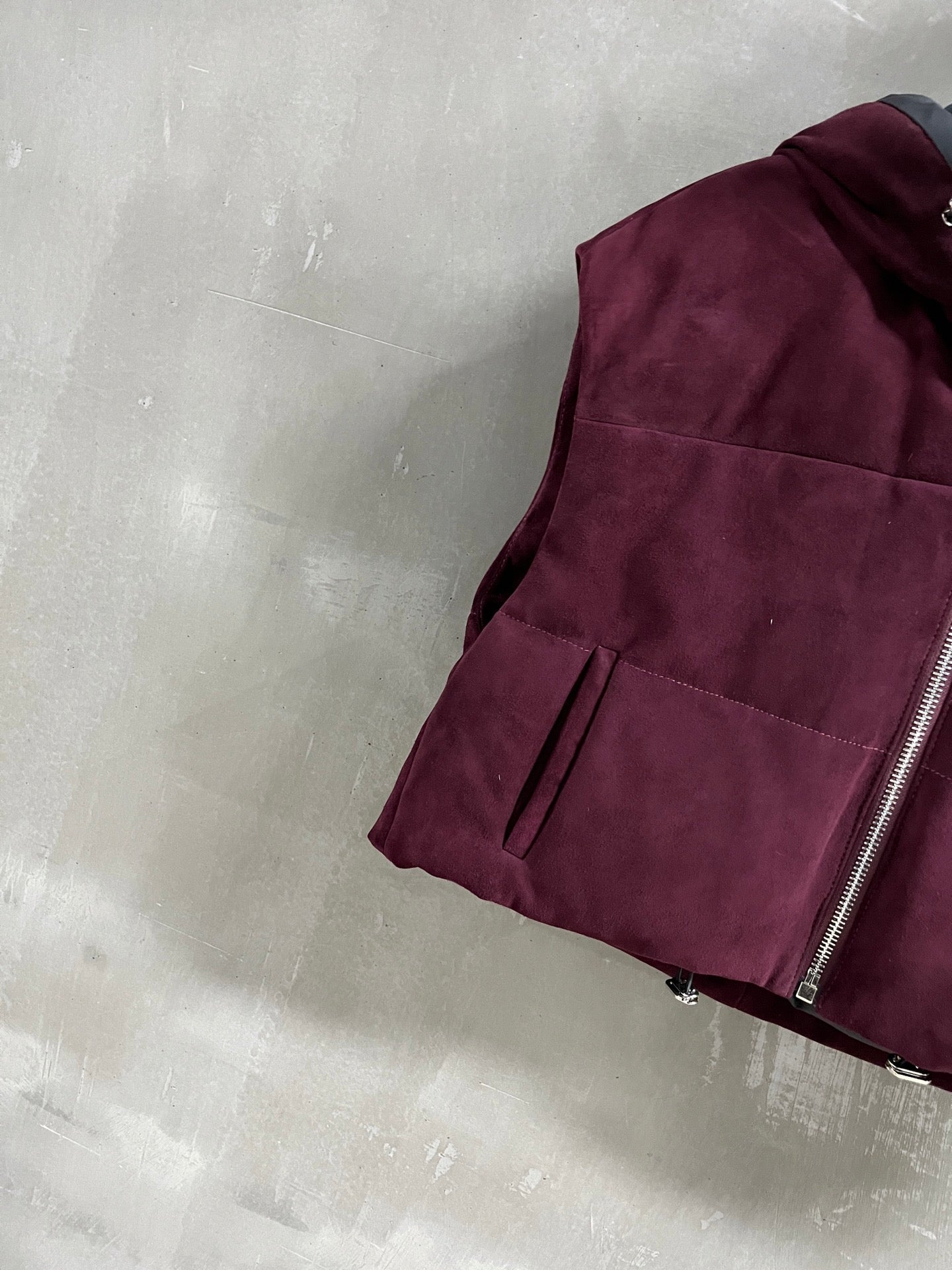 PRADA 25S SUEDE DOWN VEST 385