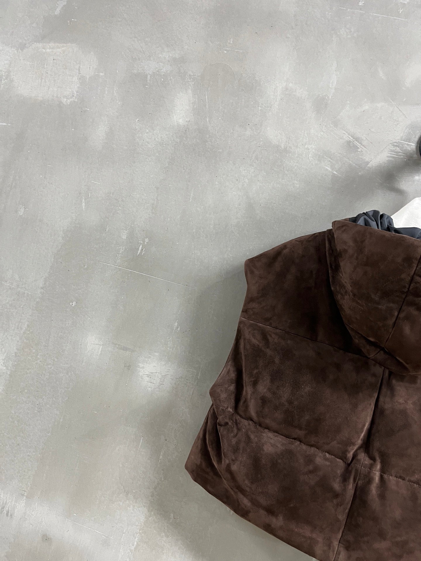 PRADA 25S SUEDE DOWN VEST 384