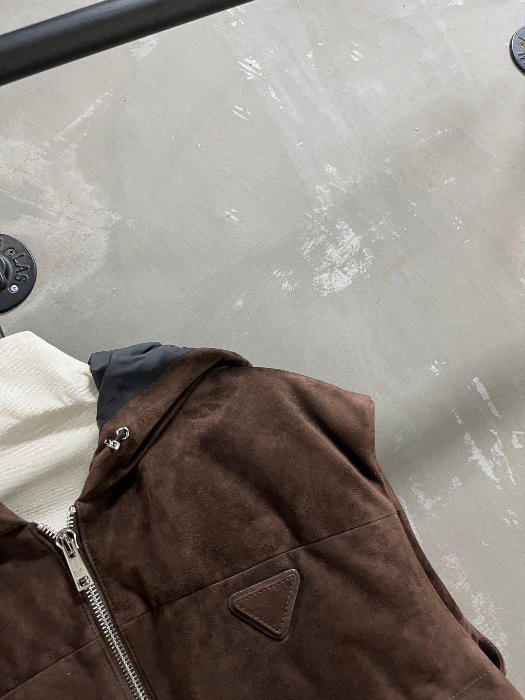 PRADA 25S SUEDE DOWN VEST 384