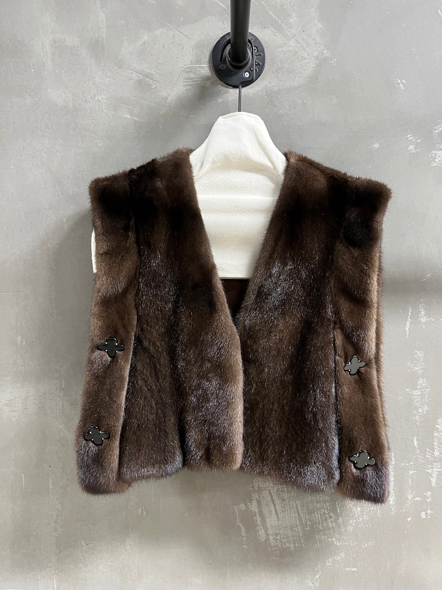 MIUMIU FUR VEST STYLE 684