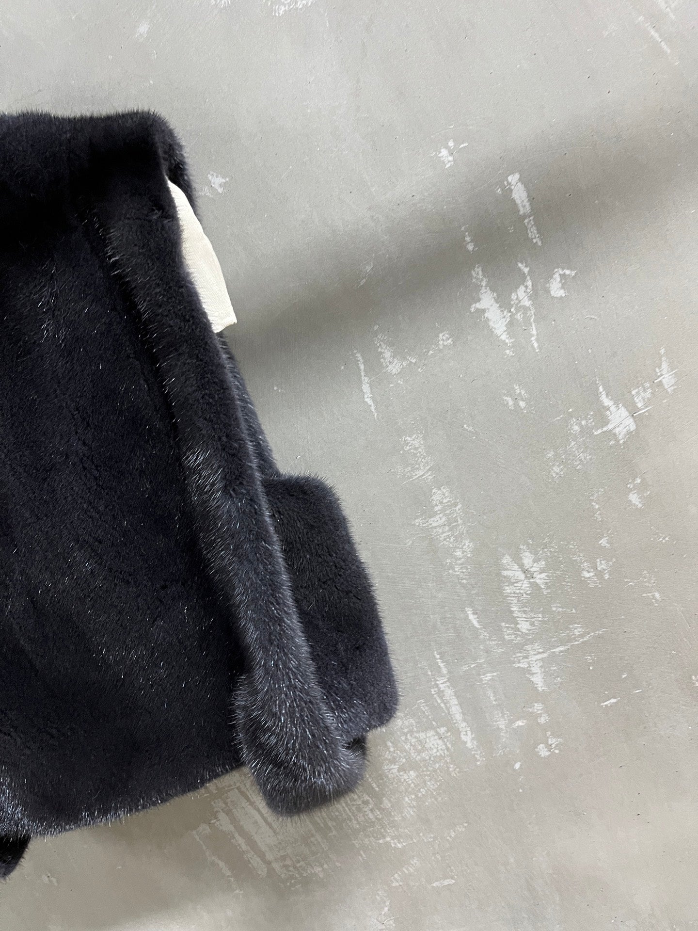 MIUMIU FUR VEST STYLE 683