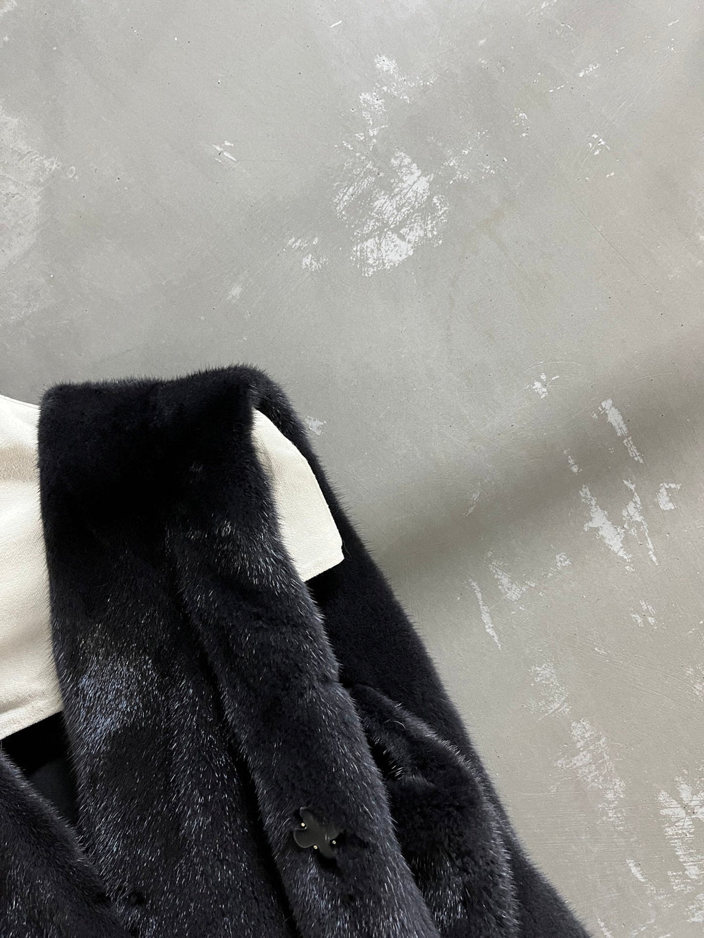 MIUMIU FUR VEST STYLE 683