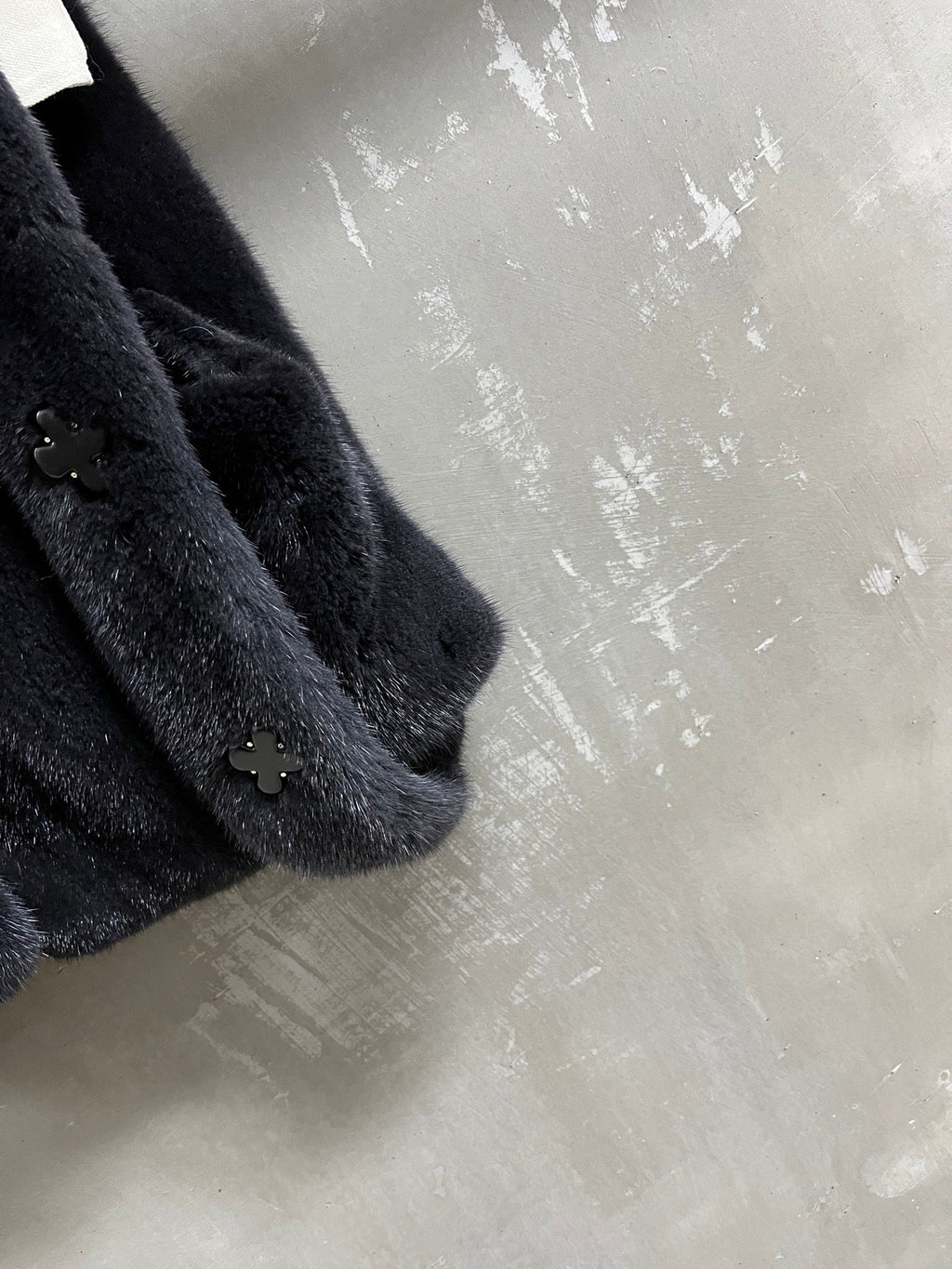 MIUMIU FUR VEST STYLE 683