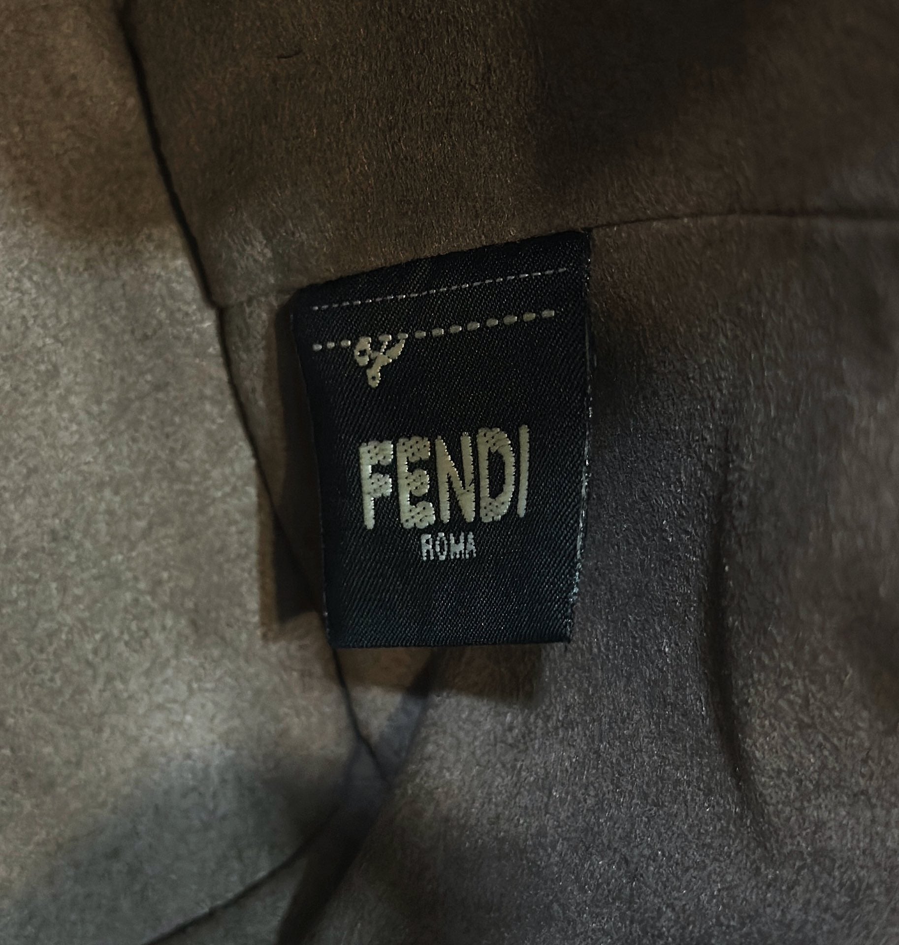 MON TRESOR 18 IN MULTICOLOR CANVAS WITH FF MOTIF EMBROIDERED