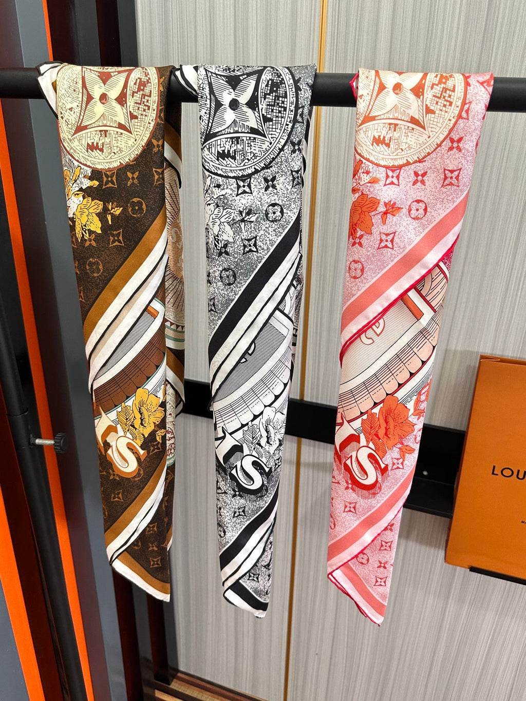 SQUARE SILK SCARF MALLES MERVEILLEUSES 90 CM BLACK MIX WHITE 399997