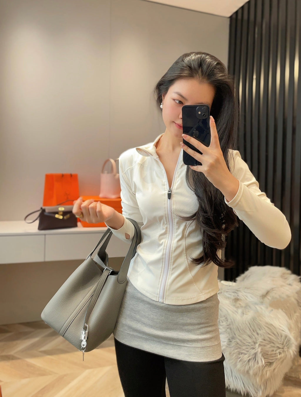 PICOTIN LOCK 22 IN GREY ETAIN CALFSKIN SILVER HARDWARE