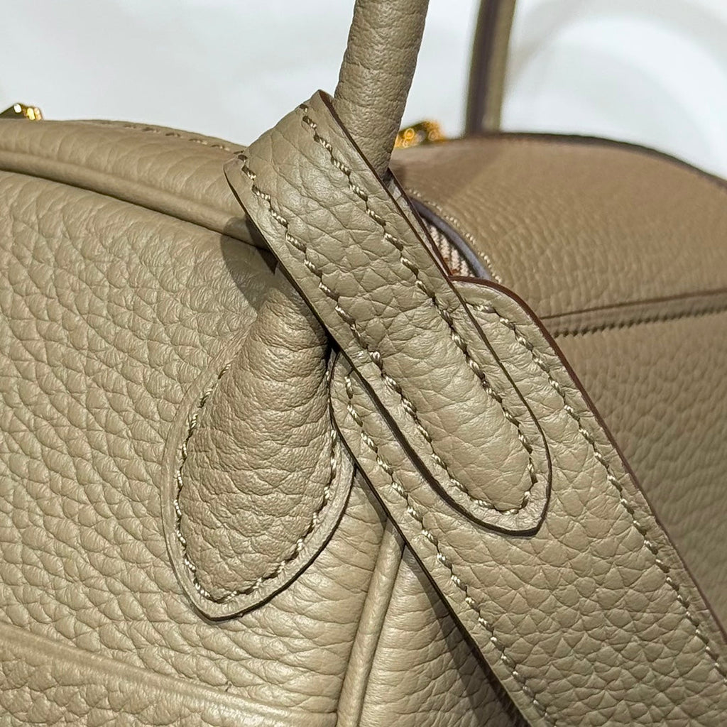 HERMES 25S MINI LINDY 19 IN BEIGE MARFA CALFSKIN GOLD HARDWARE