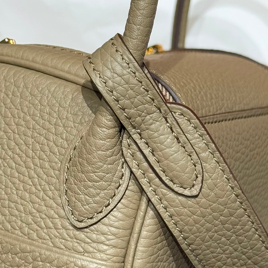 HERMES 25S MINI LINDY 19 IN BEIGE MARFA CALFSKIN GOLD HARDWARE