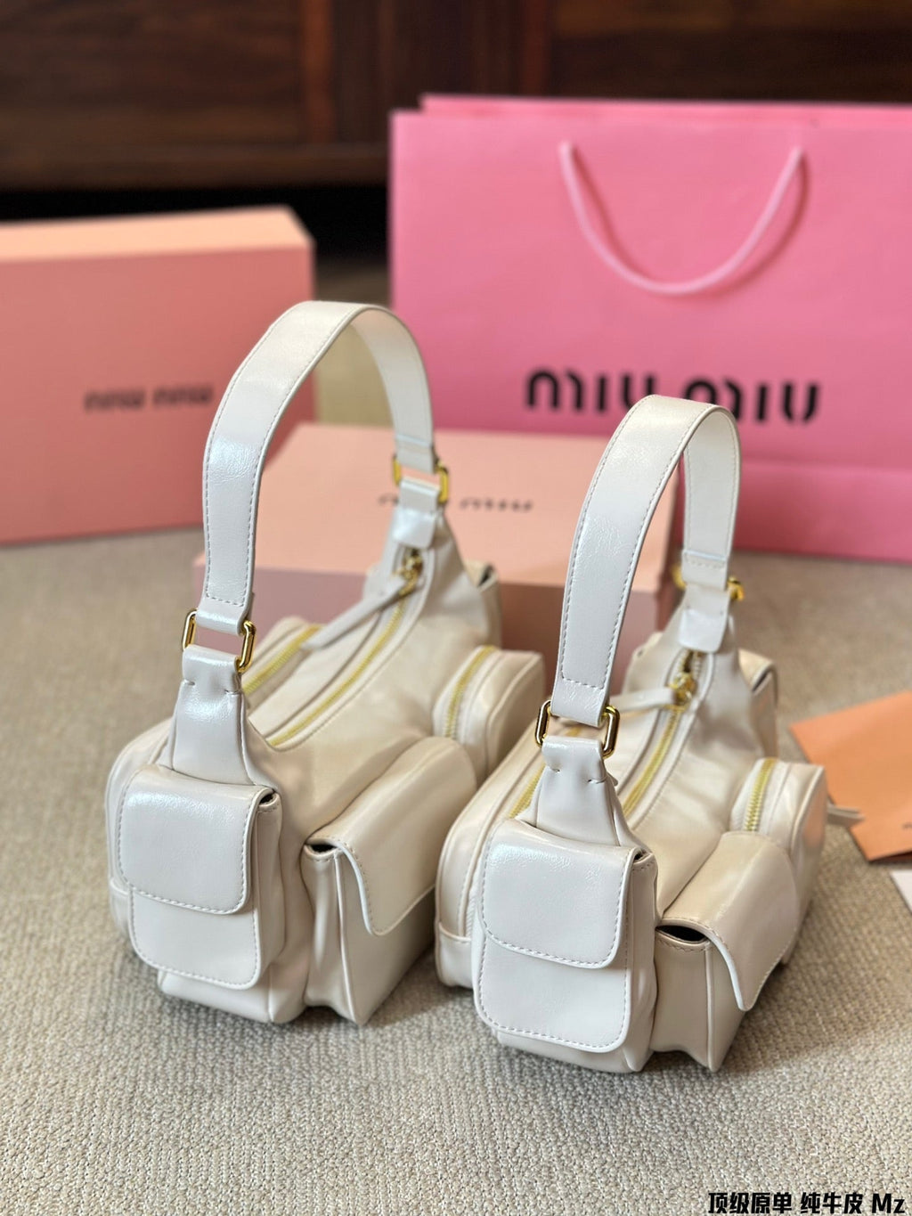 PUCKET BAG 27 IN WHITE CALFSKIN