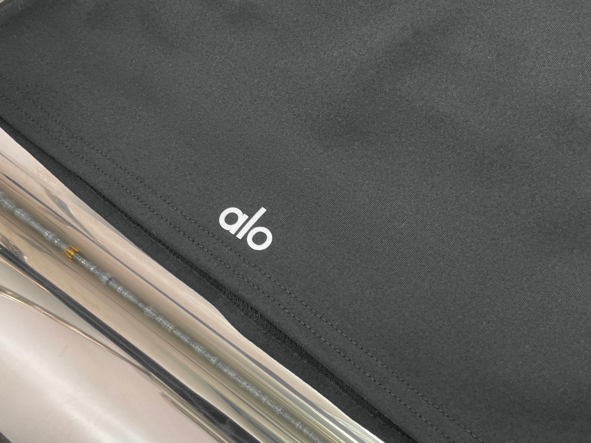 ALO CROSSBACK SPORTS BRA STYLE 24