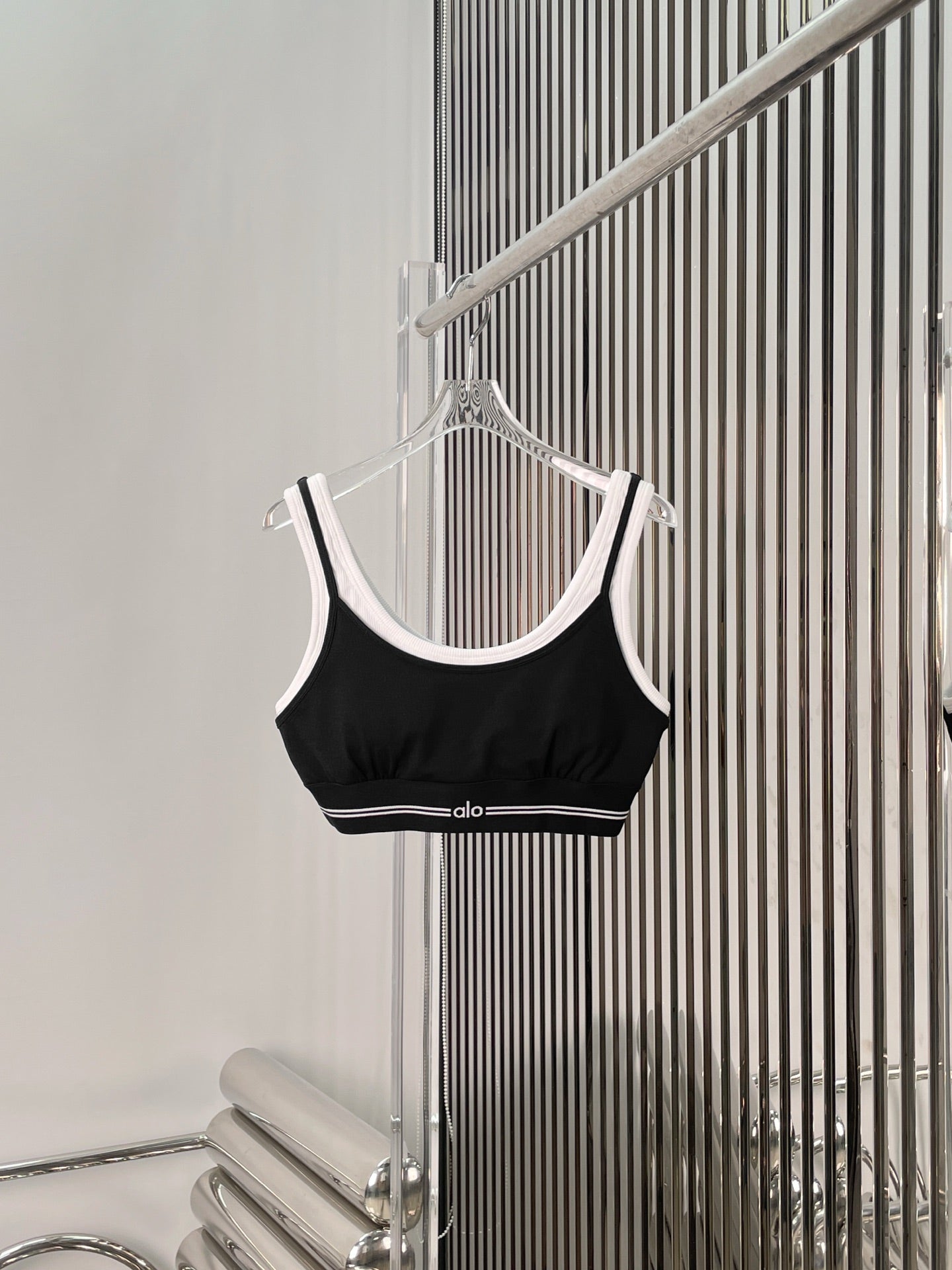 ALO CROPPED CAMI TOP STYLE 10