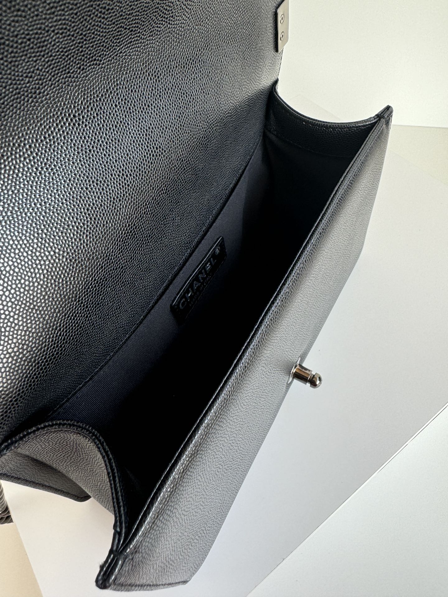 CHANEL BOY 25S 25 CM IN BLACK LAMBSKIN