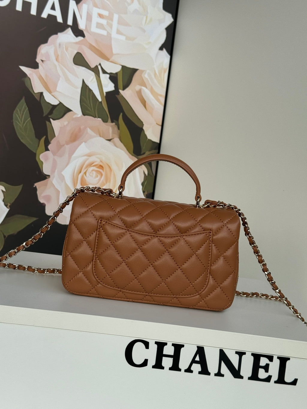 FLAP BAG 20 IN BRONZE BROWN LAMBSKIN WITH HANDLE- NEW