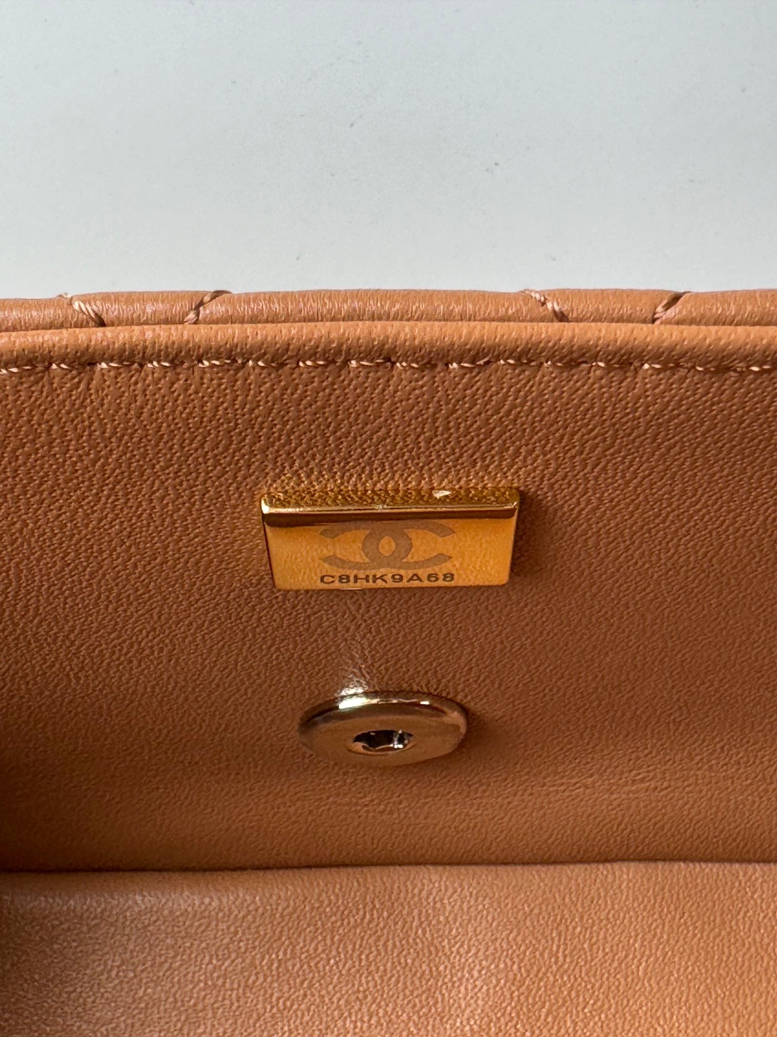 FLAP BAG 20 IN BRONZE BROWN LAMBSKIN WITH HANDLE- NEW