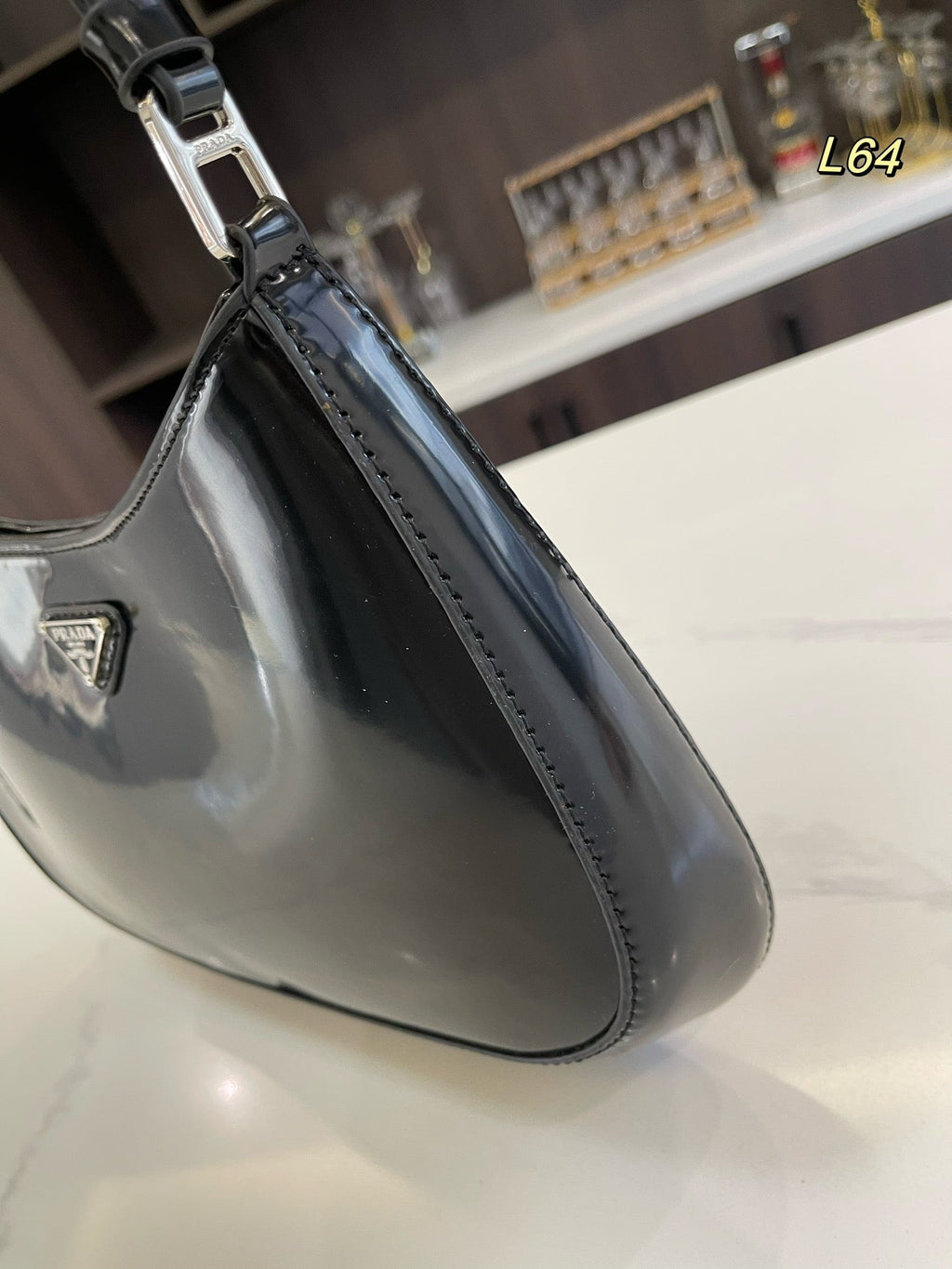 PRA 30 CLEO SHOULDER BAG IN BLACK BRUSHED LEATHER