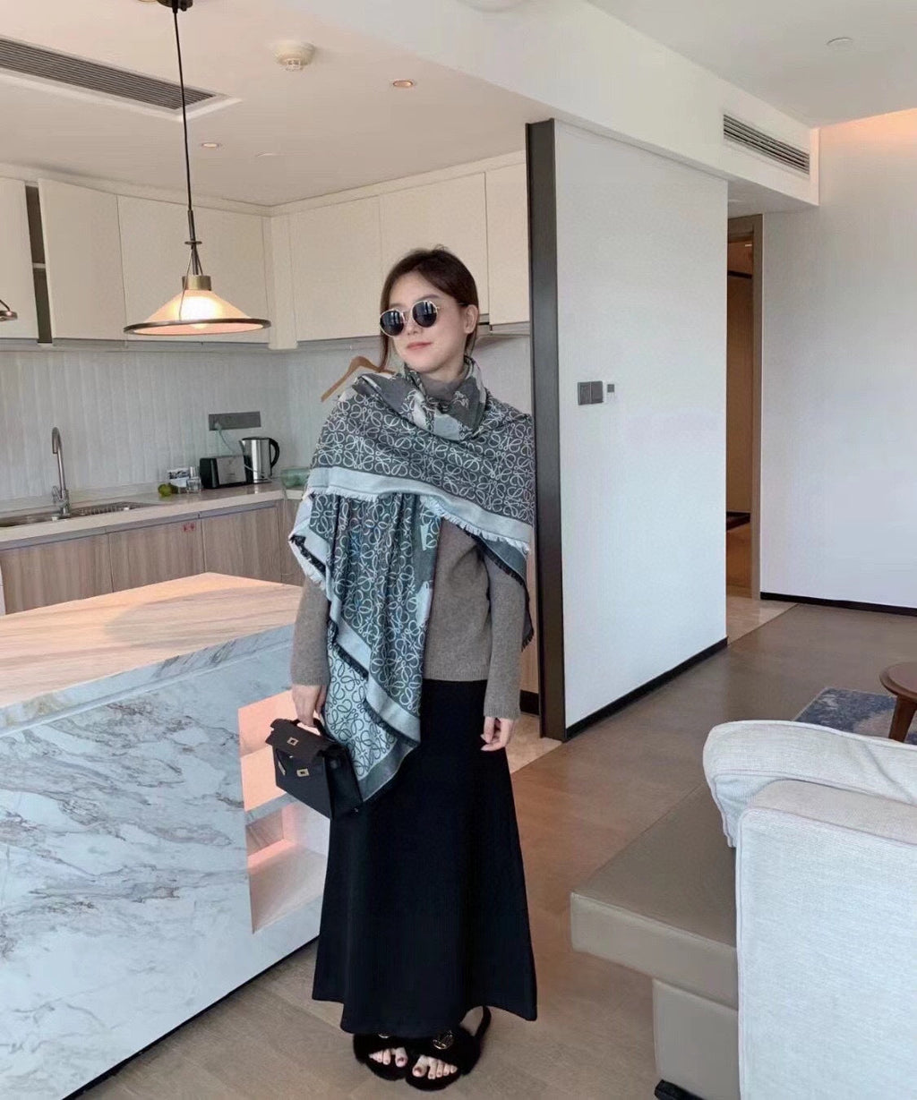 LOEWE 25S SCARF 140 IN WOOL SILK 577901