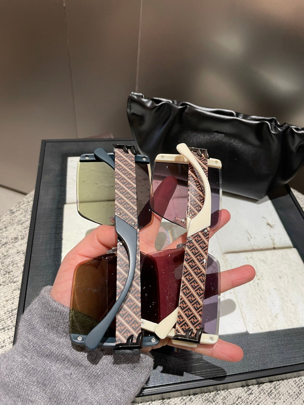 OVERSIZED FF DIAMONDS SQUARE FRAME SUNGLASSES 518548 IN ACETATE