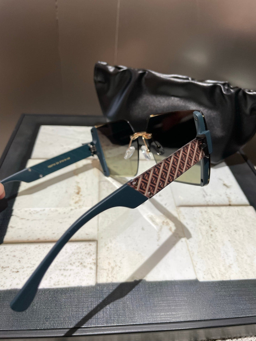 OVERSIZED FF DIAMONDS SQUARE FRAME SUNGLASSES 518548 IN ACETATE